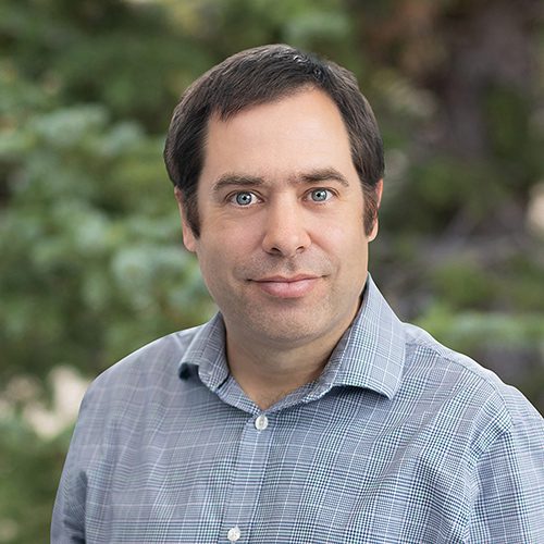 Eric Bushèe's headshot